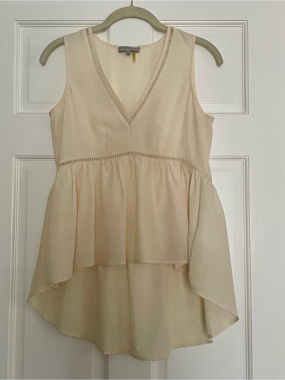 1. State V Neck High-Low Top XS